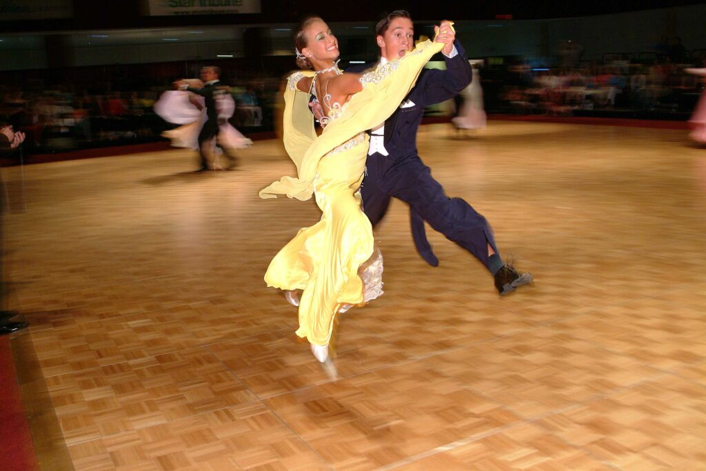 Yuriy Nartov and Samantha Safir were the 2005 United States Youth International 10-Dance Champions.  Here they are dancing their Quickstep.  Photo by Carson Zullinger.